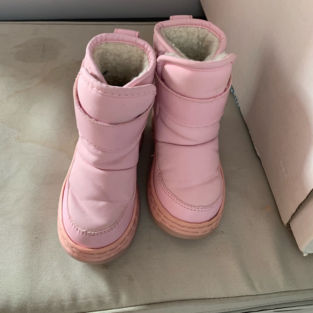Circo Size 6 Snow Boots